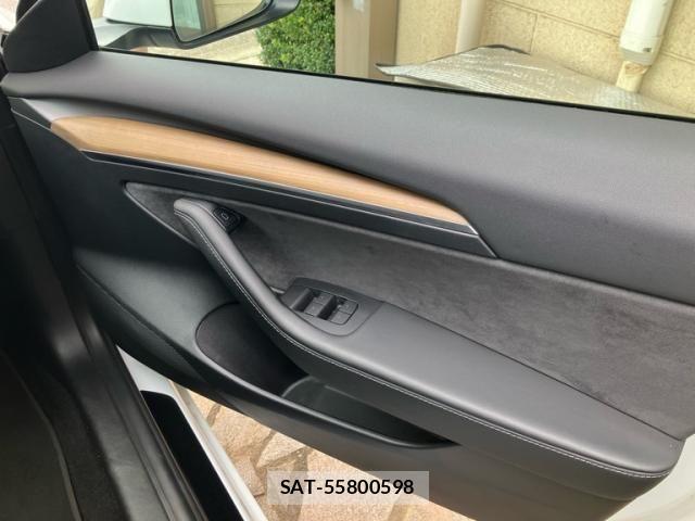 Tesla MODEL 3 2021-06 7458417-10
