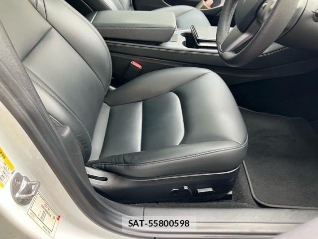 Tesla MODEL 3 2021-06 7458417-11