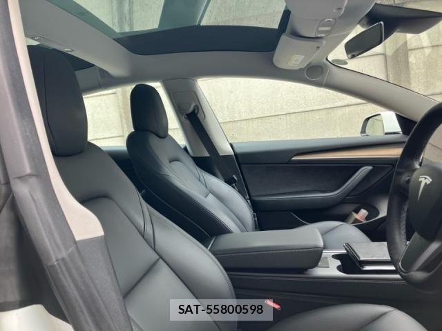 Tesla MODEL 3 2021-06 7458417-12