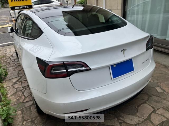 Tesla MODEL 3 2021-06 7458417-2