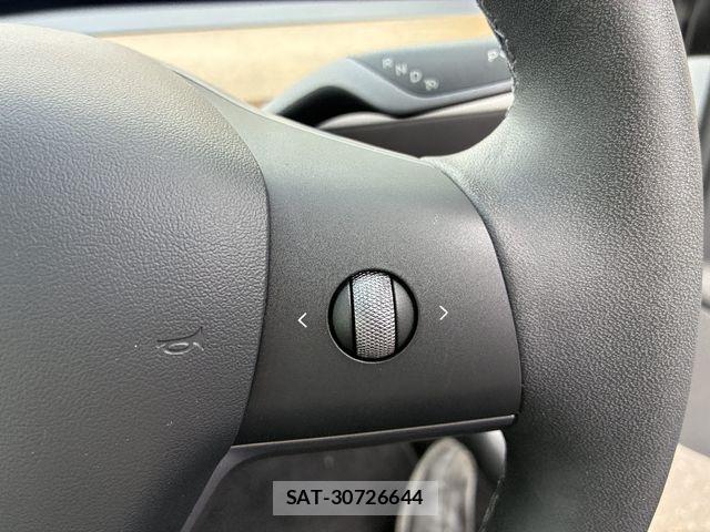 Tesla MODEL 3 2022-06 7510277-12