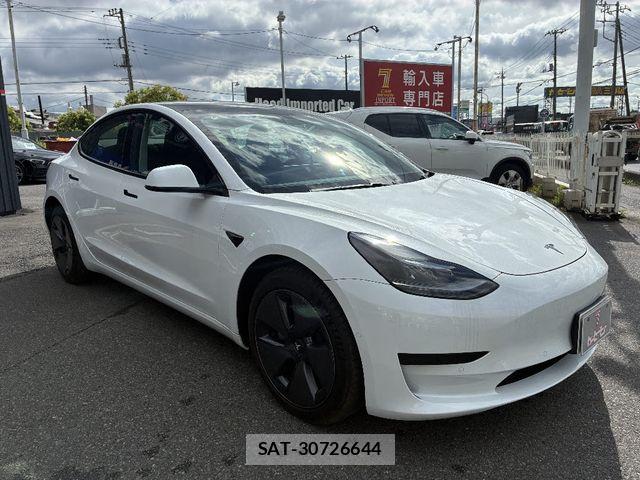 Tesla MODEL 3 2022-06 7510277-25