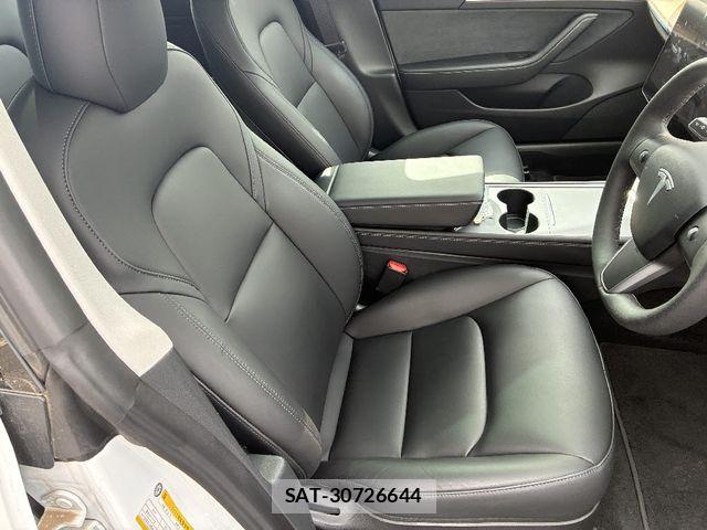 Tesla MODEL 3 2022-06 7510277-3
