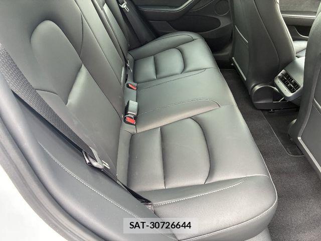 Tesla MODEL 3 2022-06 7510277-4