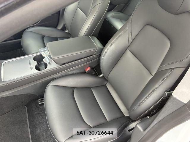 Tesla MODEL 3 2022-06 7510277-6