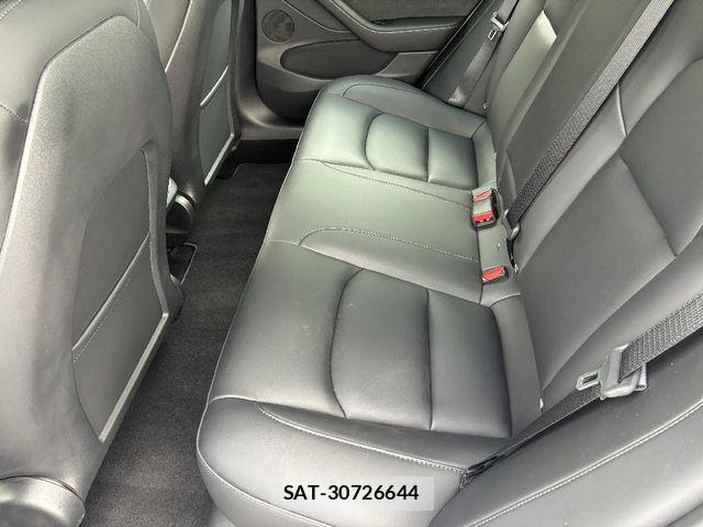 Tesla MODEL 3 2022-06 7510277-7