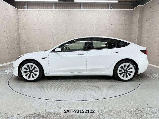 Tesla MODEL 3 2021-03 7503242-9