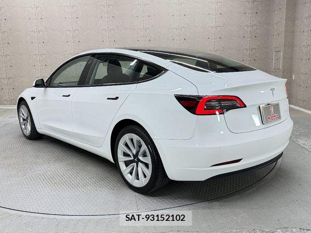 Tesla MODEL 3 2021-03 7503242-10