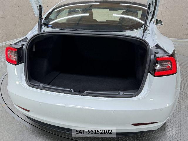 Tesla MODEL 3 2021-03 7503242-12