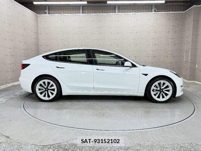 Tesla MODEL 3 2021-03 7503242-8