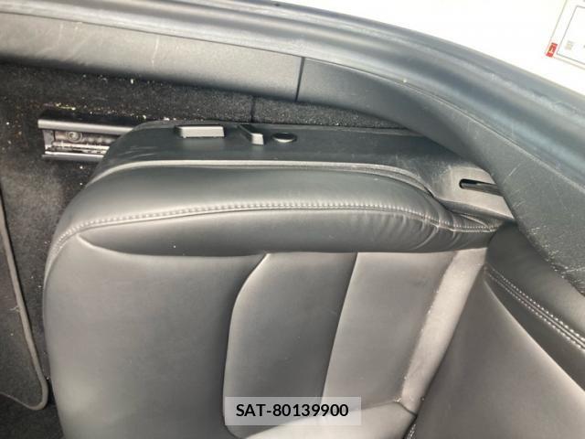 Tesla MODEL 3 2021-08 7503243-9