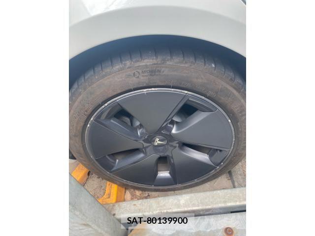 Tesla MODEL 3 2021-08 7503243-5