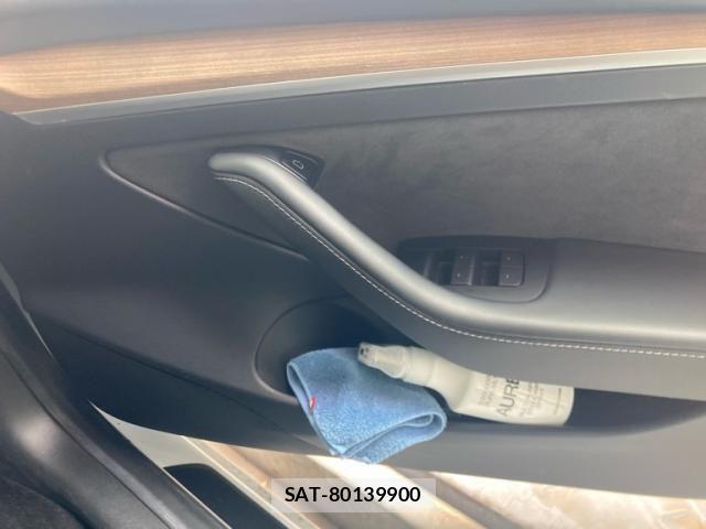 Tesla MODEL 3 2021-08 7503243-8