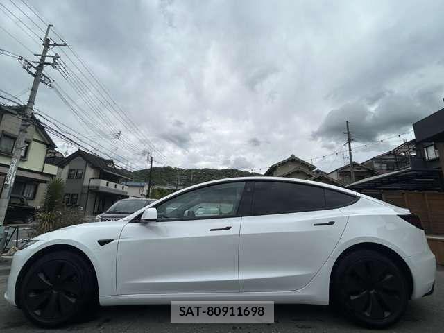 Tesla MODEL 3 2024-09 7503240-10