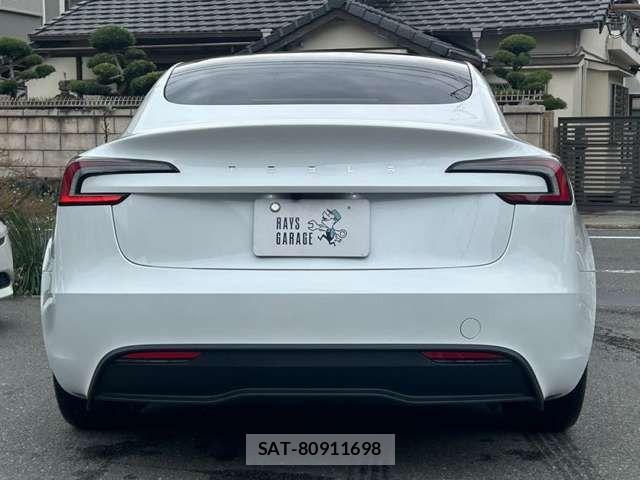 Tesla MODEL 3 2024-09 7503240-11