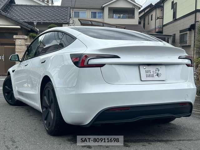 Tesla MODEL 3 2024-09 7503240-7