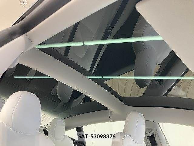 Tesla MODEL 3 2021-08 7503241-9
