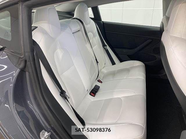 Tesla MODEL 3 2021-08 7503241-12
