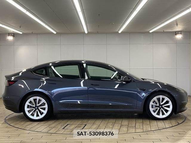 Tesla MODEL 3 2021-08 7503241-16