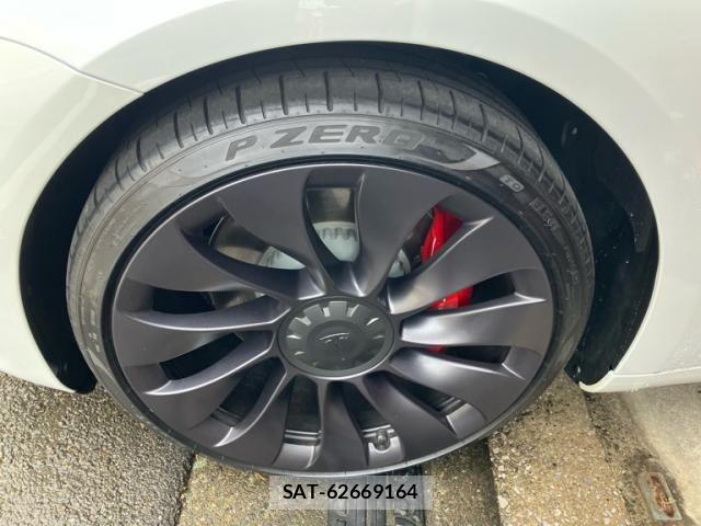 Tesla MODEL 3 2021-09 7562988-17