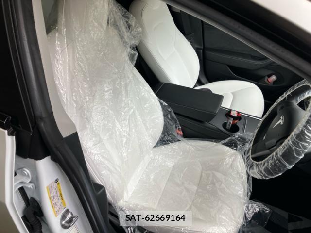 Tesla MODEL 3 2021-09 7562988-18
