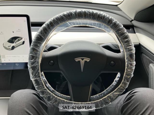 Tesla MODEL 3 2021-09 7562988-2
