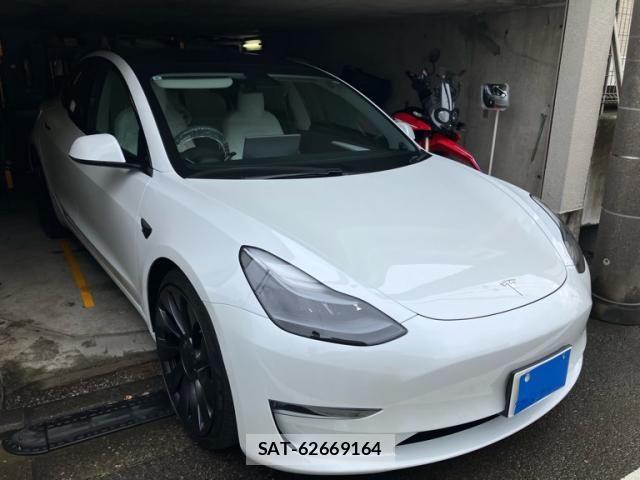 Tesla MODEL 3 2021-09 7562988-5