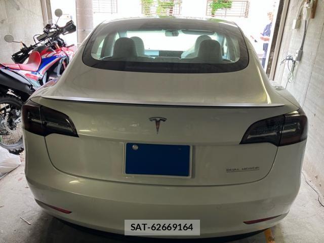 Tesla MODEL 3 2021-09 7562988-7