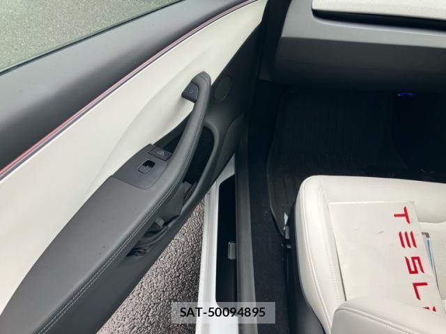 Tesla MODEL 3 2025-03 7562987-11