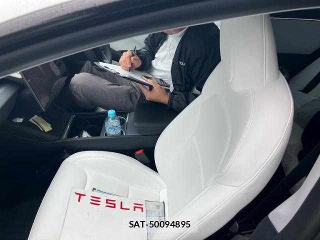 Tesla MODEL 3 2025-03 7562987-12
