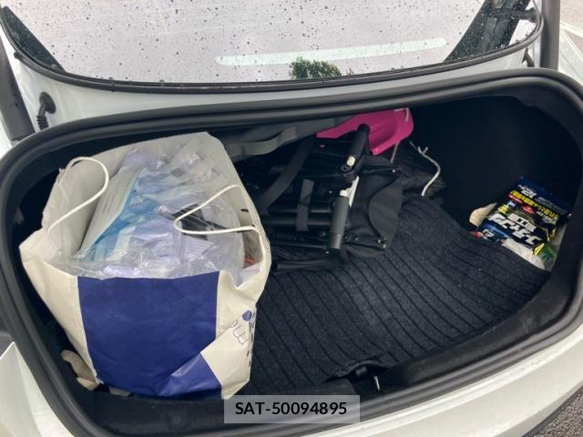Tesla MODEL 3 2025-03 7562987-14