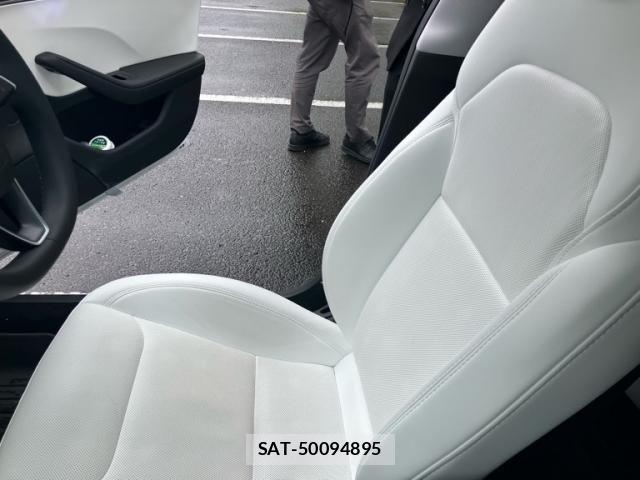 Tesla MODEL 3 2025-03 7562987-16