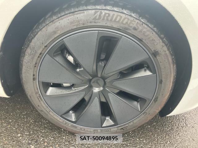 Tesla MODEL 3 2025-03 7562987-3