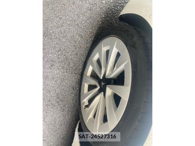 Tesla MODEL 3 2020-12 7620815-5