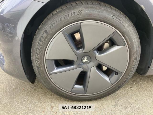 Tesla MODEL 3 2021-07 7729844-6