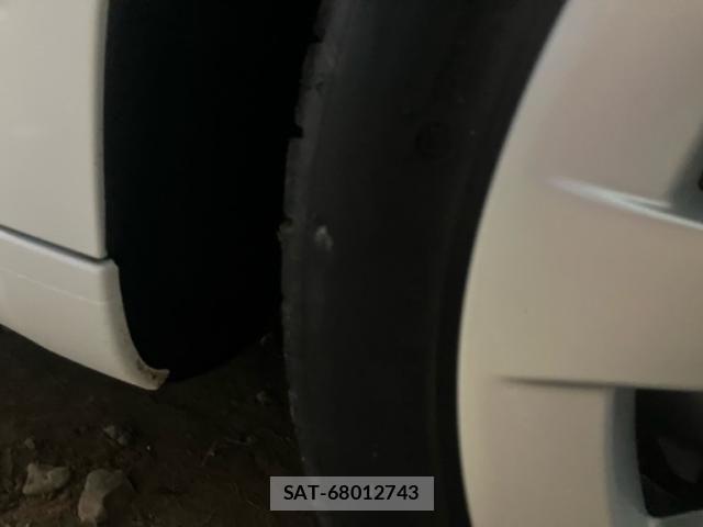 Tesla MODEL 3 2022-03 7729839-9