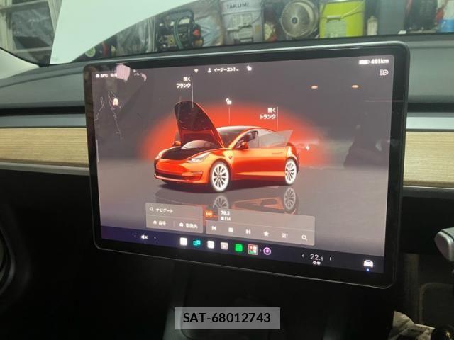 Tesla MODEL 3 2022-03 7729839-14