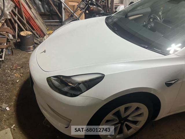Tesla MODEL 3 2022-03 7729839-2