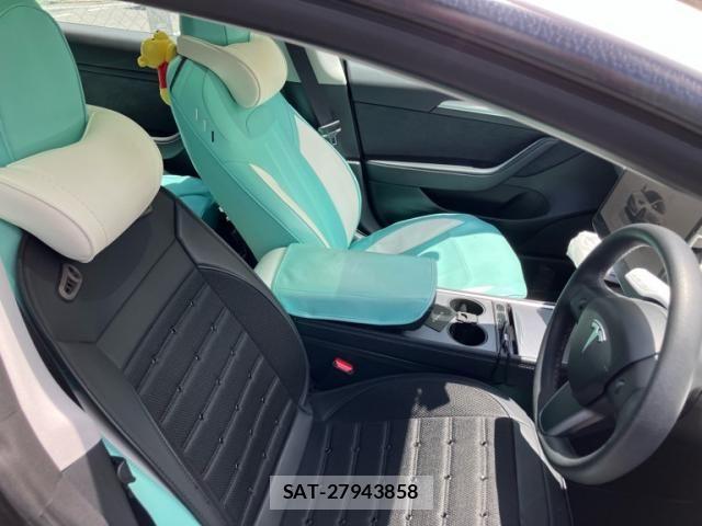 Tesla MODEL 3 2022-06 7729842-12