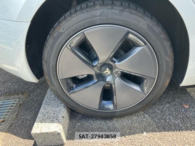 Tesla MODEL 3 2022-06 7729842-22