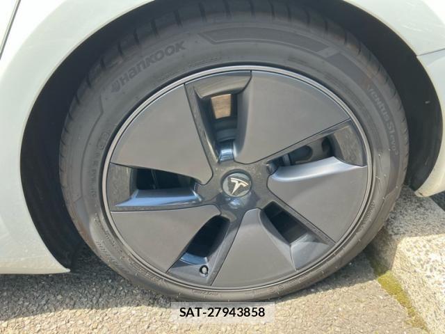 Tesla MODEL 3 2022-06 7729842-23