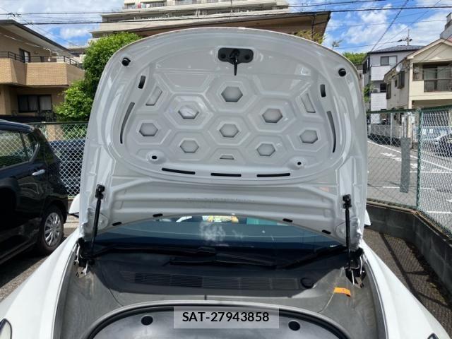 Tesla MODEL 3 2022-06 7729842-27