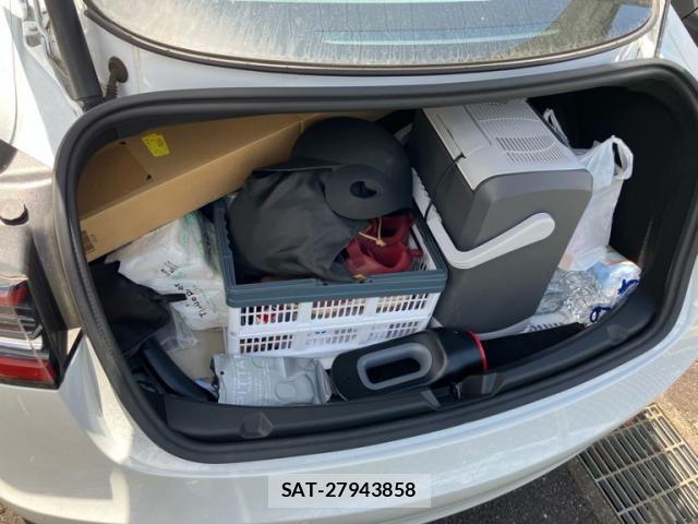 Tesla MODEL 3 2022-06 7729842-7