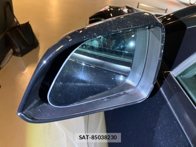 Tesla MODEL 3 2023-07 7729841-13