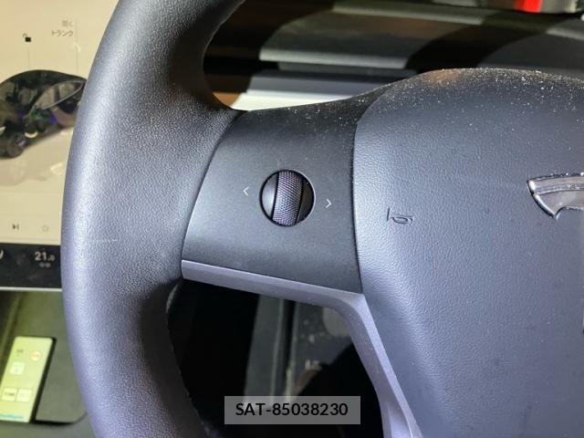 Tesla MODEL 3 2023-07 7729841-20