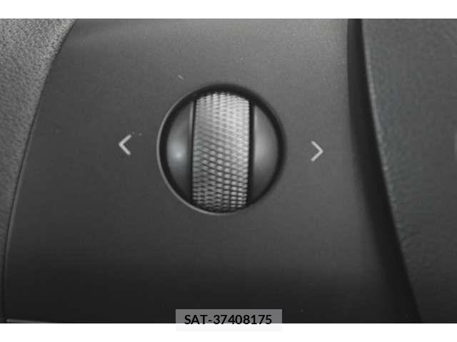 Tesla MODEL 3 2021-12 7729843-11