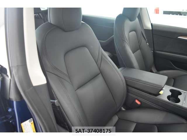 Tesla MODEL 3 2021-12 7729843-13