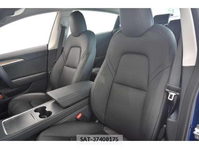 Tesla MODEL 3 2021-12 7729843-14