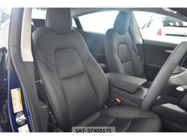 Tesla MODEL 3 2021-12 7729843-16