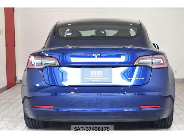 Tesla MODEL 3 2021-12 7729843-2